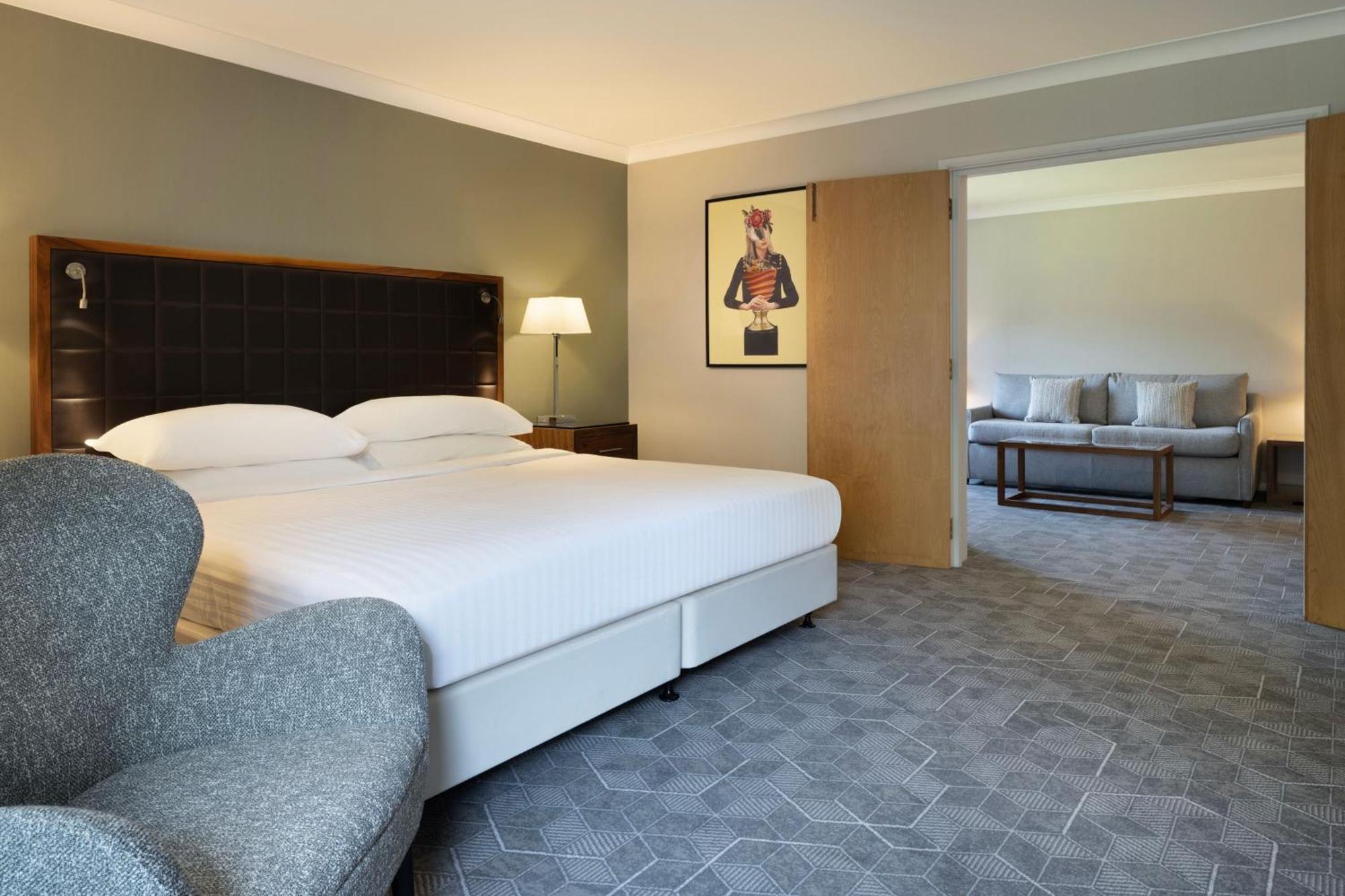 Delta Hotels By Marriott פטרבורו מראה חיצוני תמונה