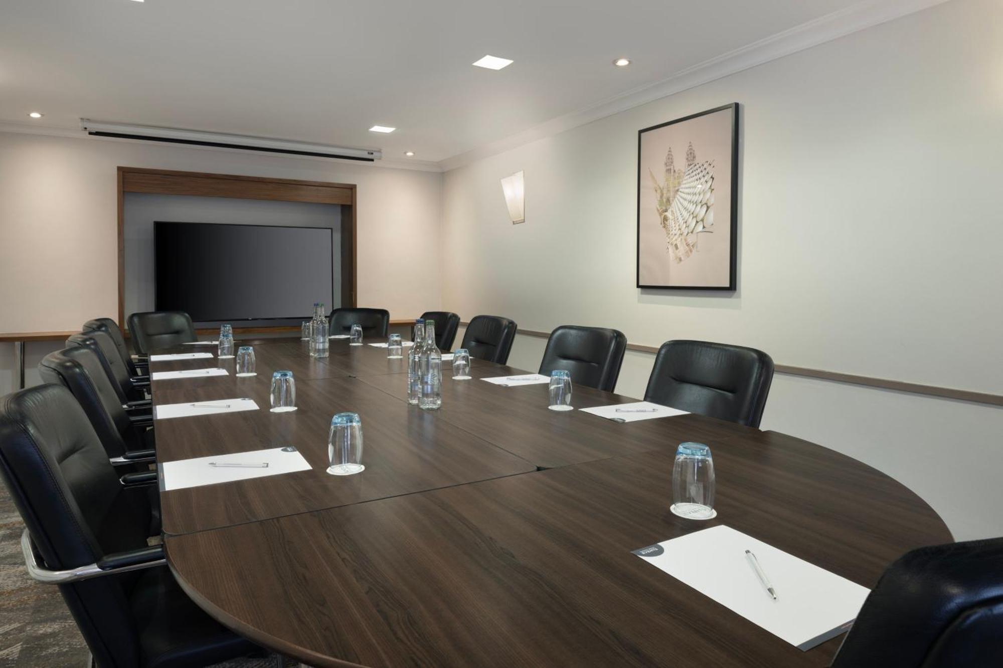 Delta Hotels By Marriott פטרבורו מראה חיצוני תמונה