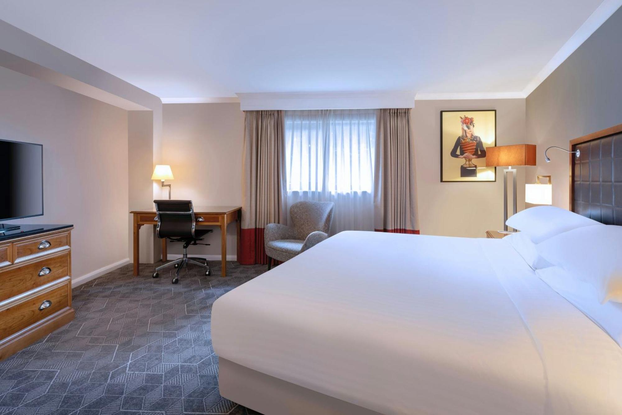 Delta Hotels By Marriott פטרבורו מראה חיצוני תמונה