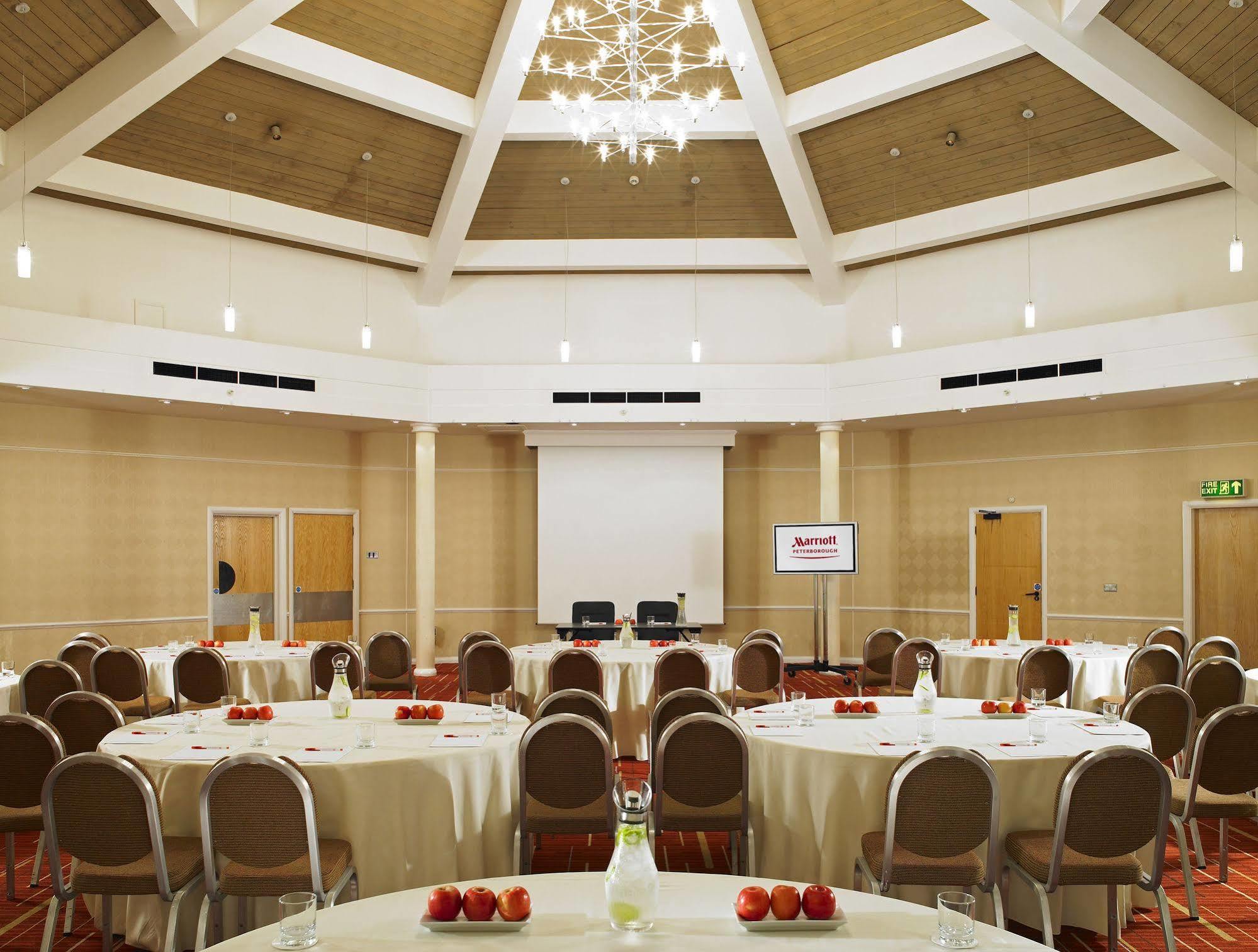 Delta Hotels By Marriott פטרבורו מראה חיצוני תמונה