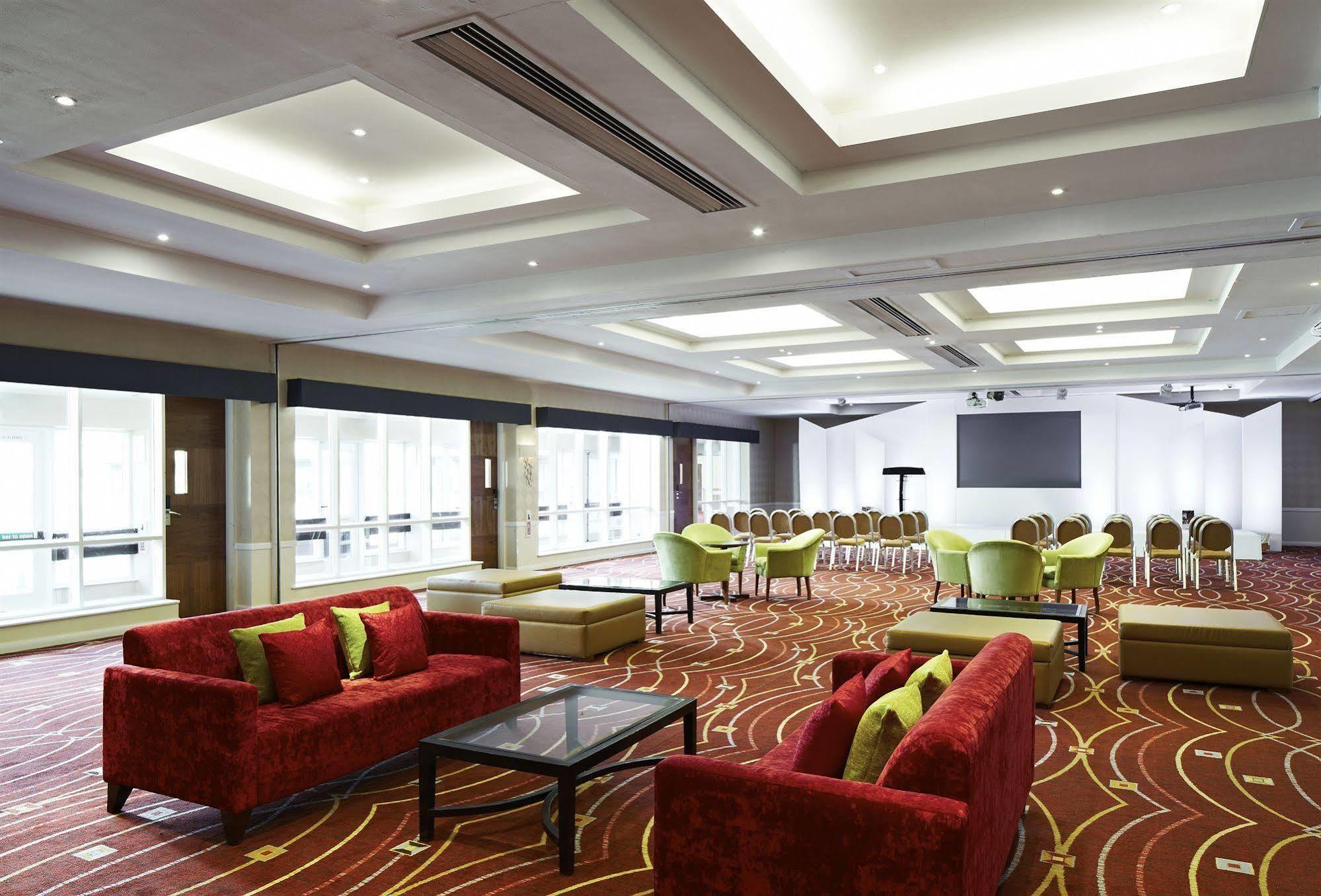 Delta Hotels By Marriott פטרבורו מראה חיצוני תמונה